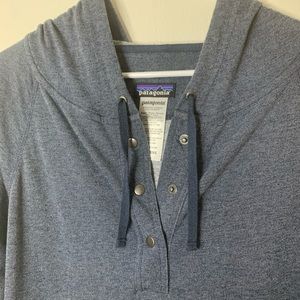 Patagonia Women's Half Snap Hooded Sweatshirt XL